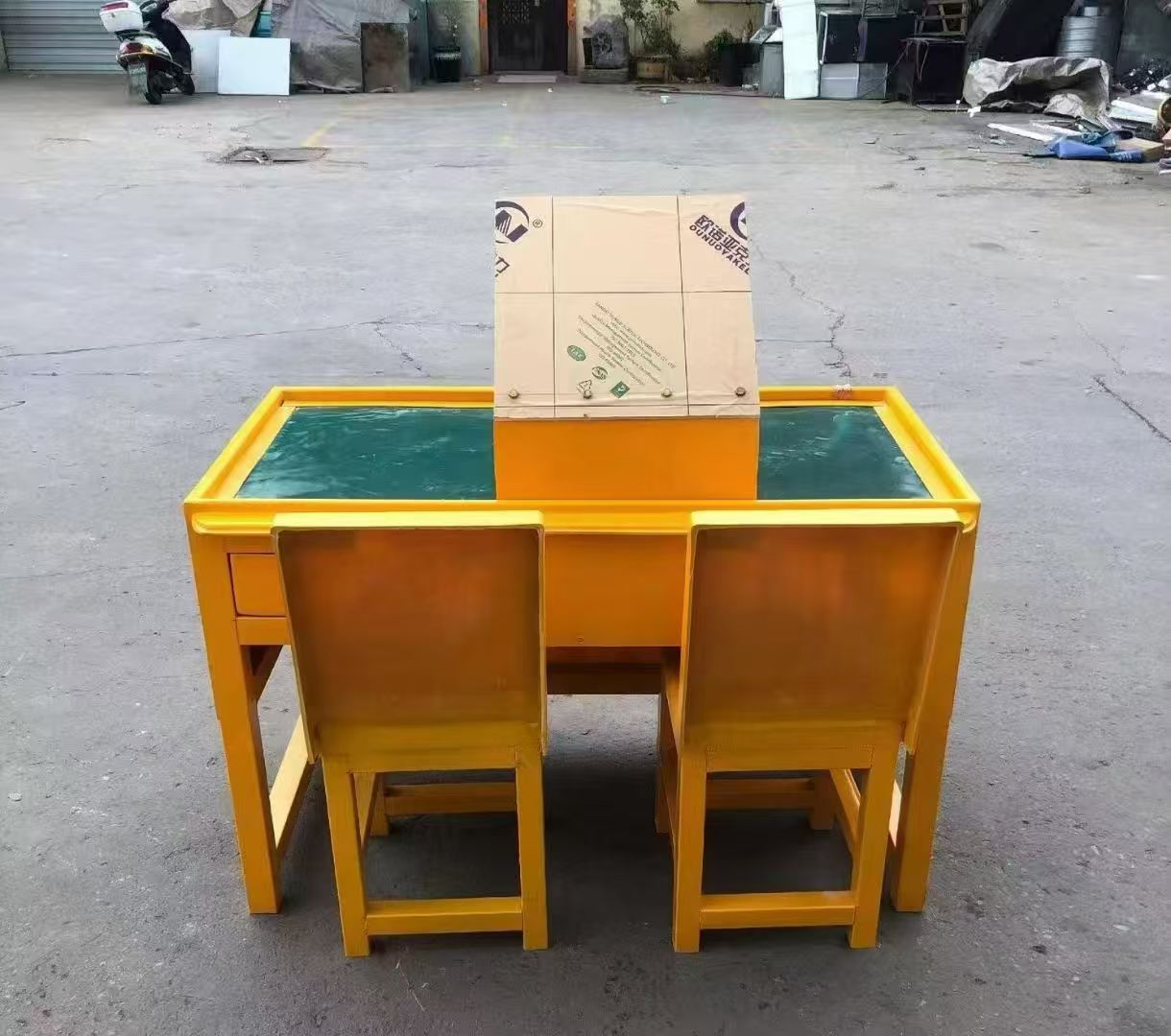 东港防静电导通桌井下煤矿火工品发放桌：危险品流转的安全守护者